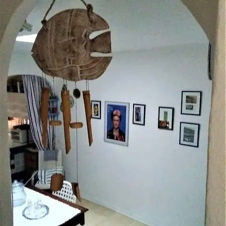La Casa Sui Tetti, Nella Citta Vecchia Di * سانريمو
